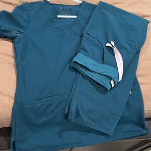 FIGS Teal Scrub Set